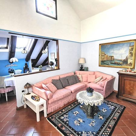 Apartamento Wonderful Penthouse In The Heart Of Milán Exterior foto