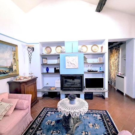 Apartamento Wonderful Penthouse In The Heart Of Milán Exterior foto