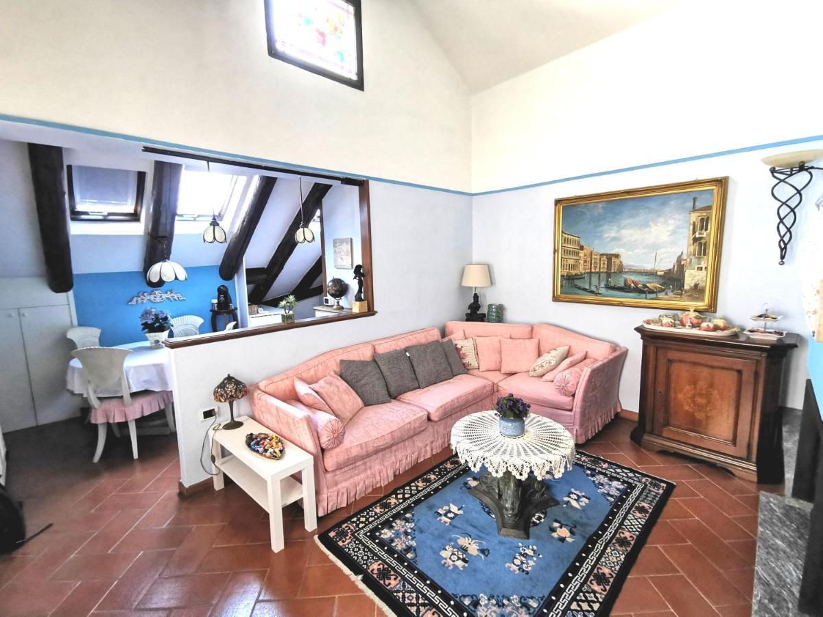 Apartamento Wonderful Penthouse In The Heart Of Milán Exterior foto